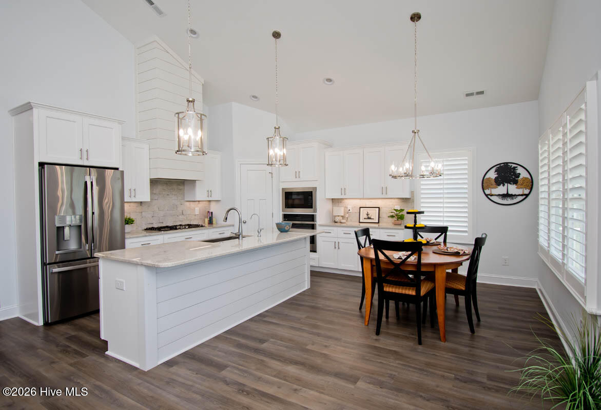 1307 Barnacle Lane