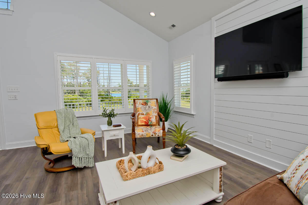 1307 Barnacle Lane
