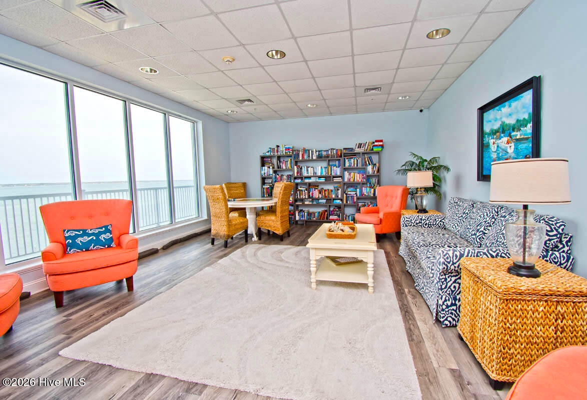 1550 Salter Path Road 606