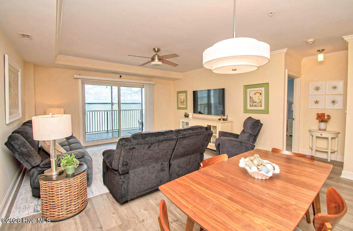 1550 Salter Path Road 606