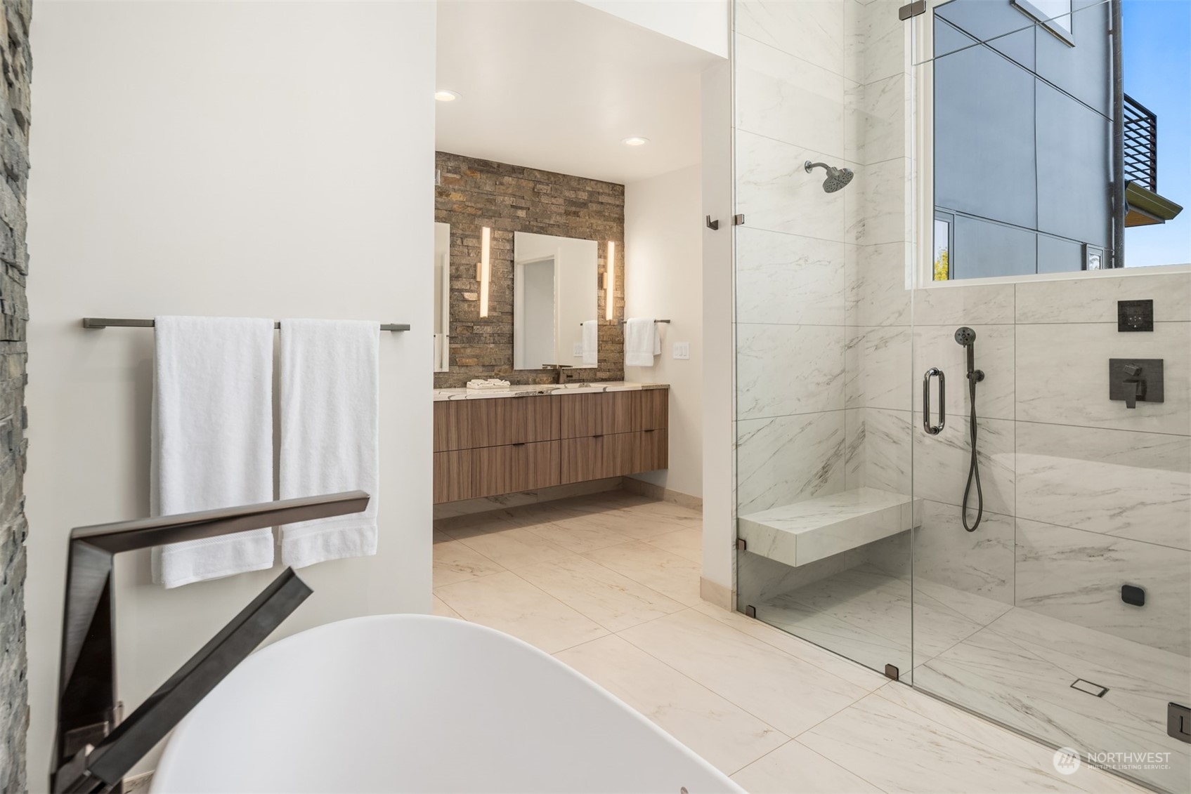 1025 California Lane SW