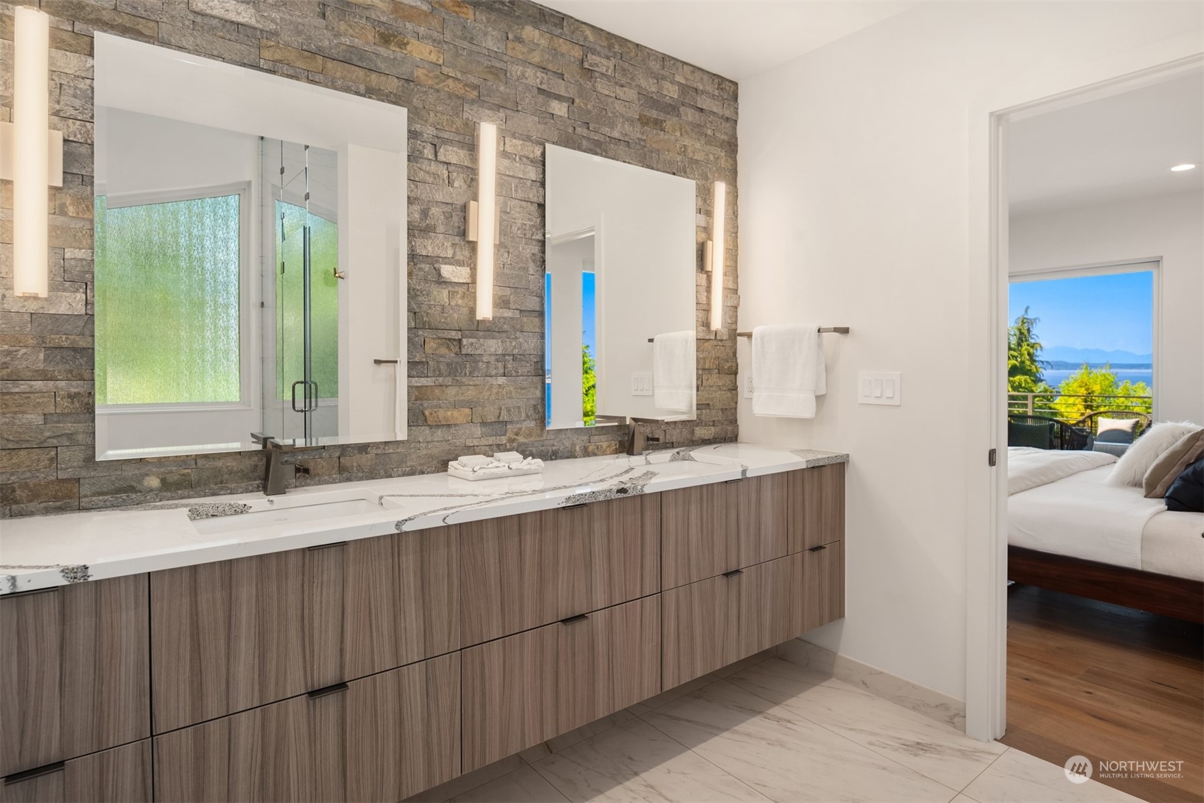 1025 California Lane SW