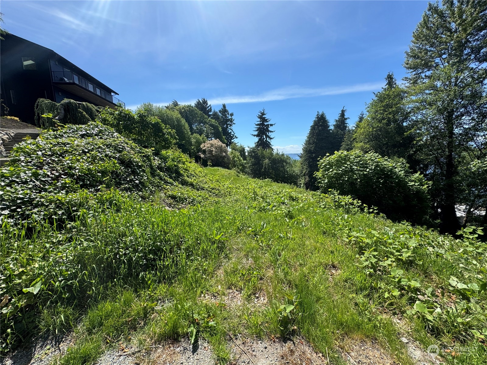 1021 California Lane SW