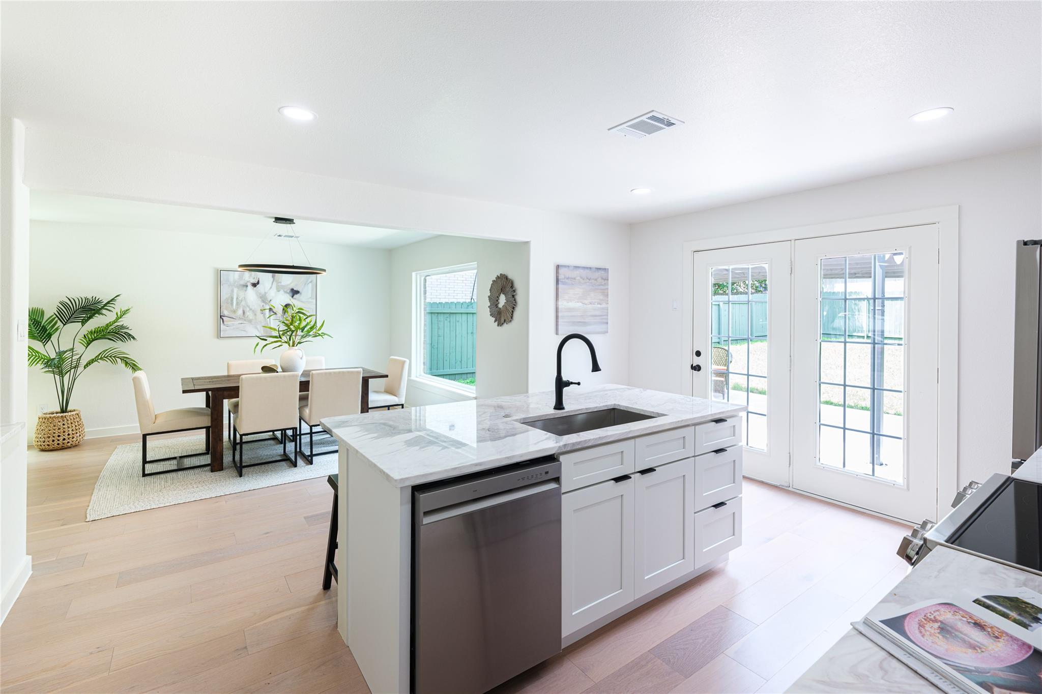 11224 Pickard LN