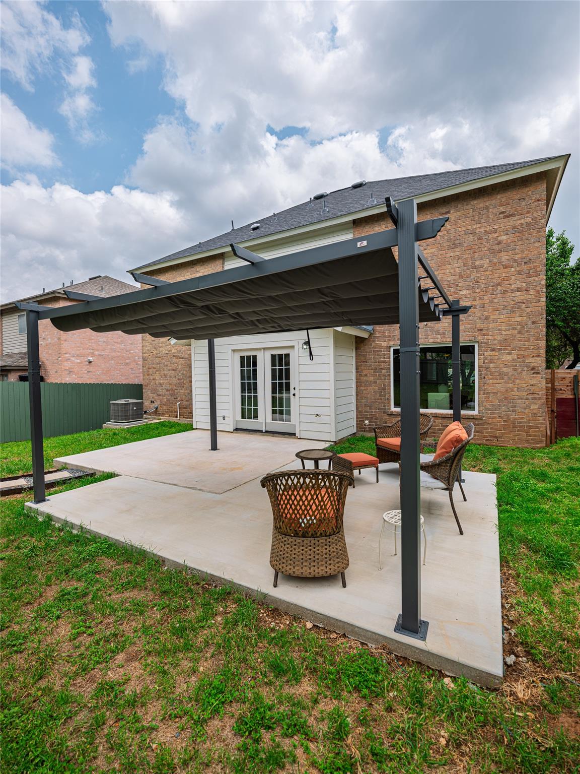 11224 Pickard LN