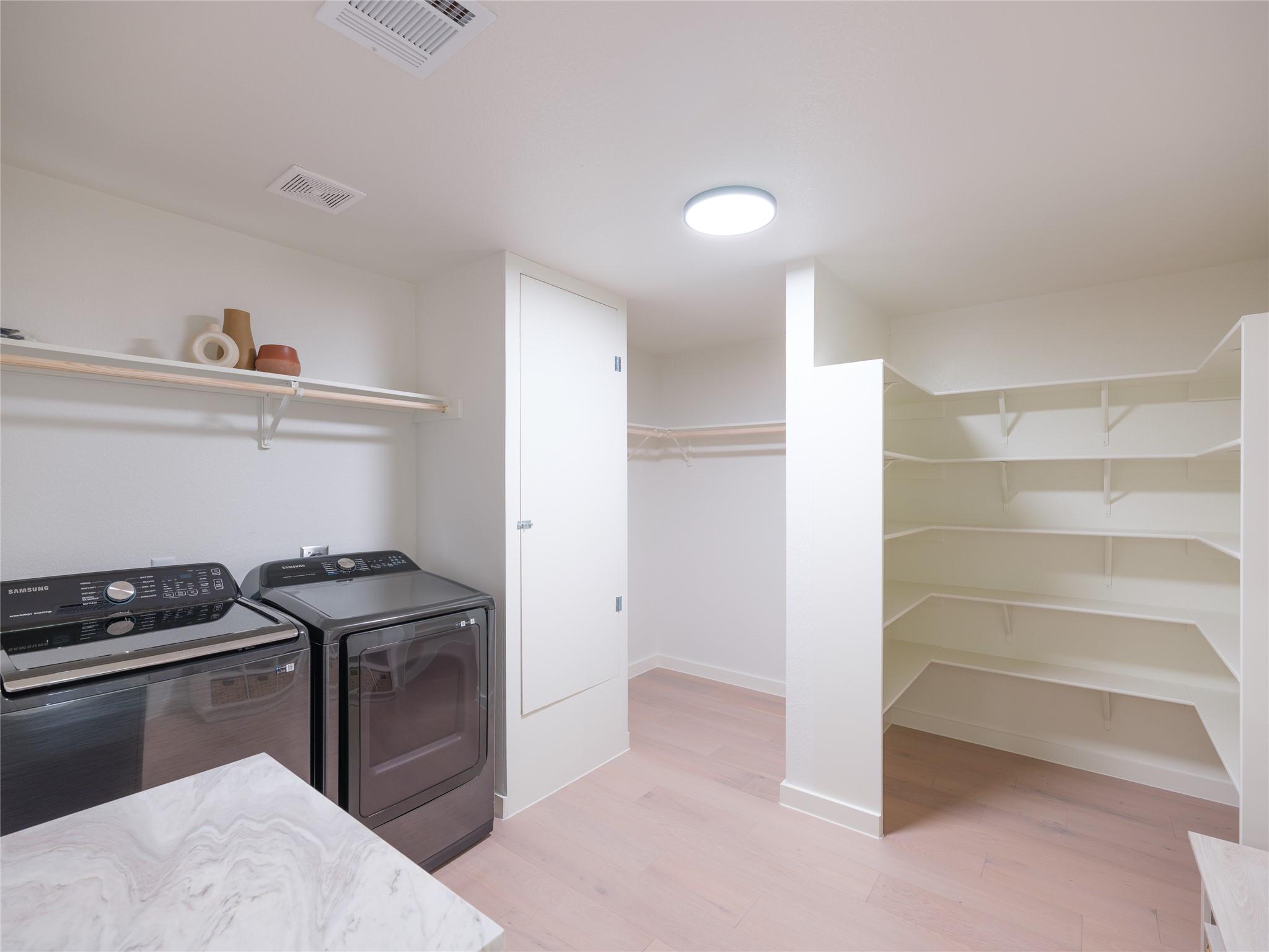 11224 Pickard LN