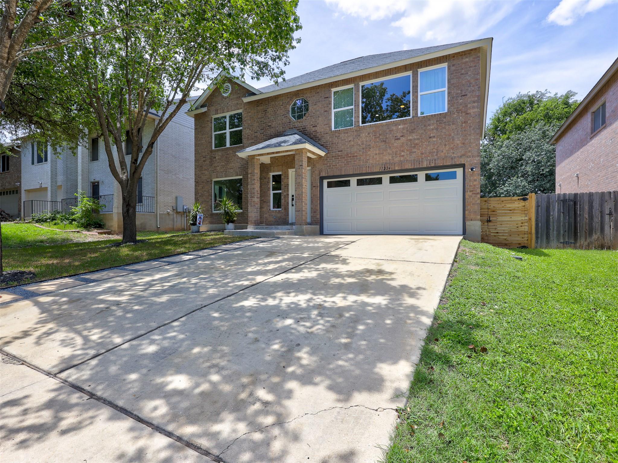 11224 Pickard LN