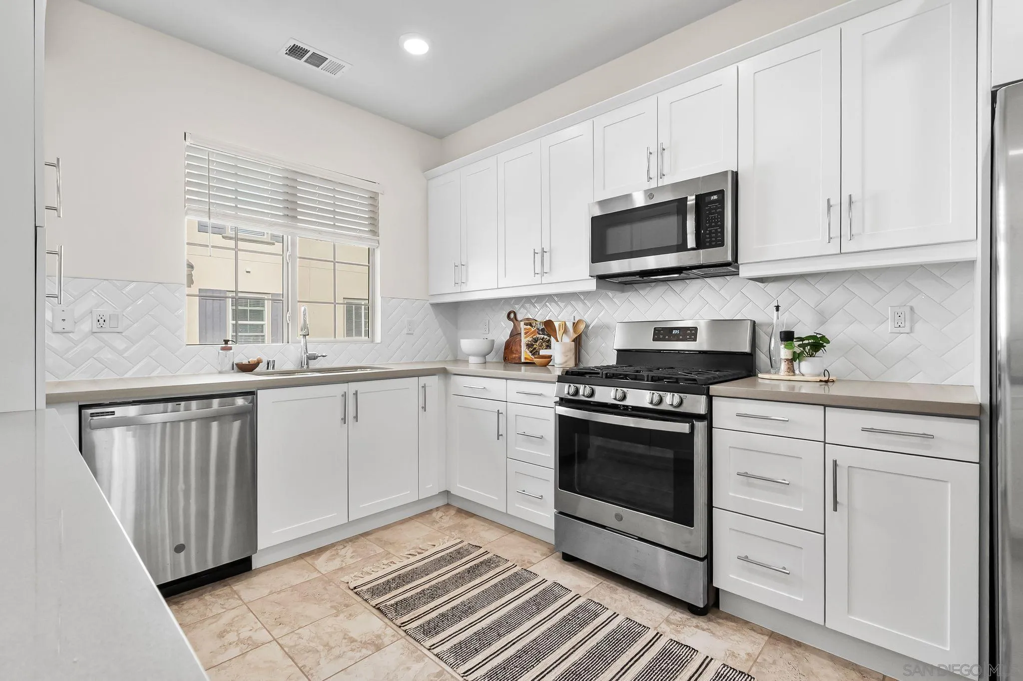 4384 Nautilus Way Unit 8