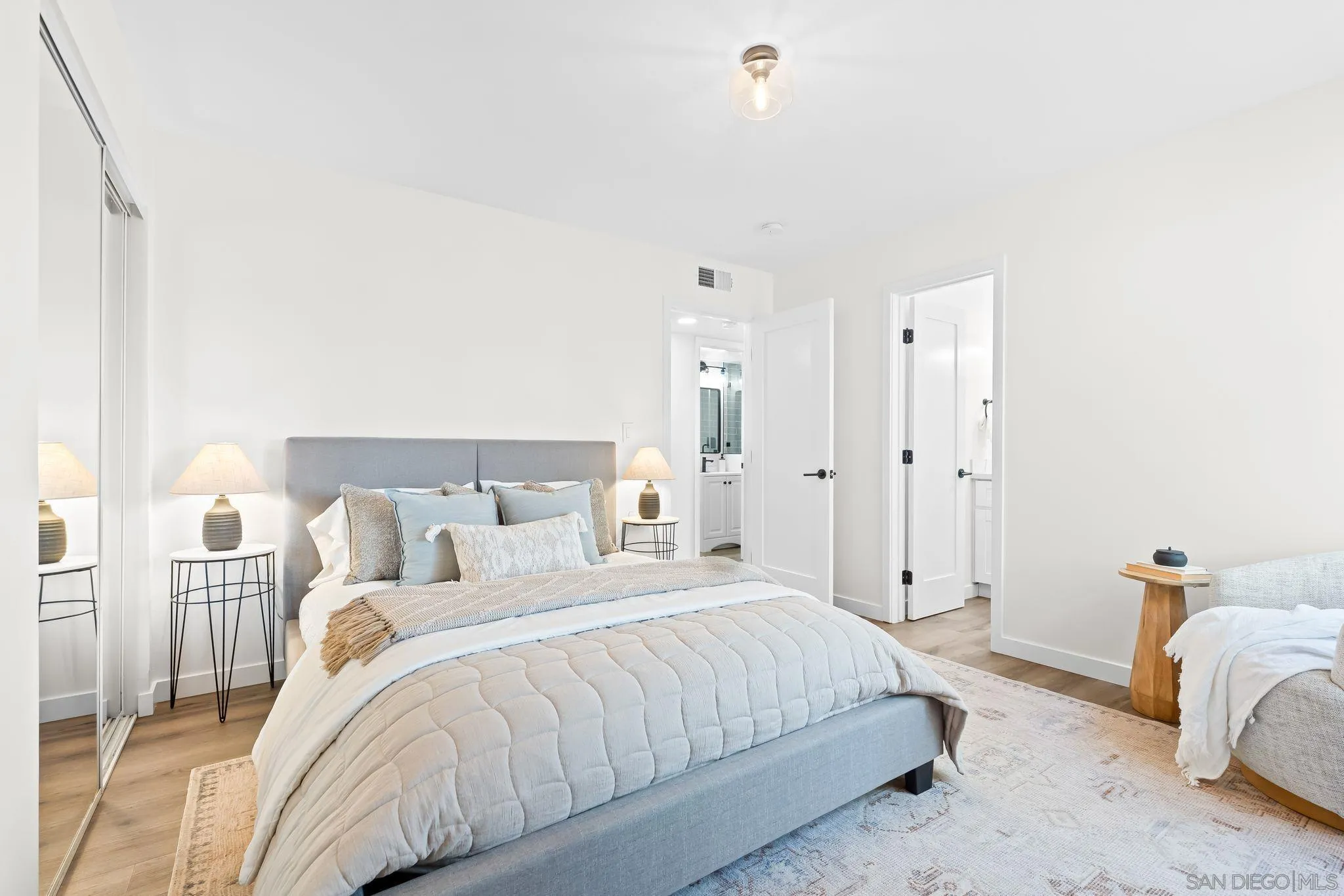 1324 S Pacific Unit 3