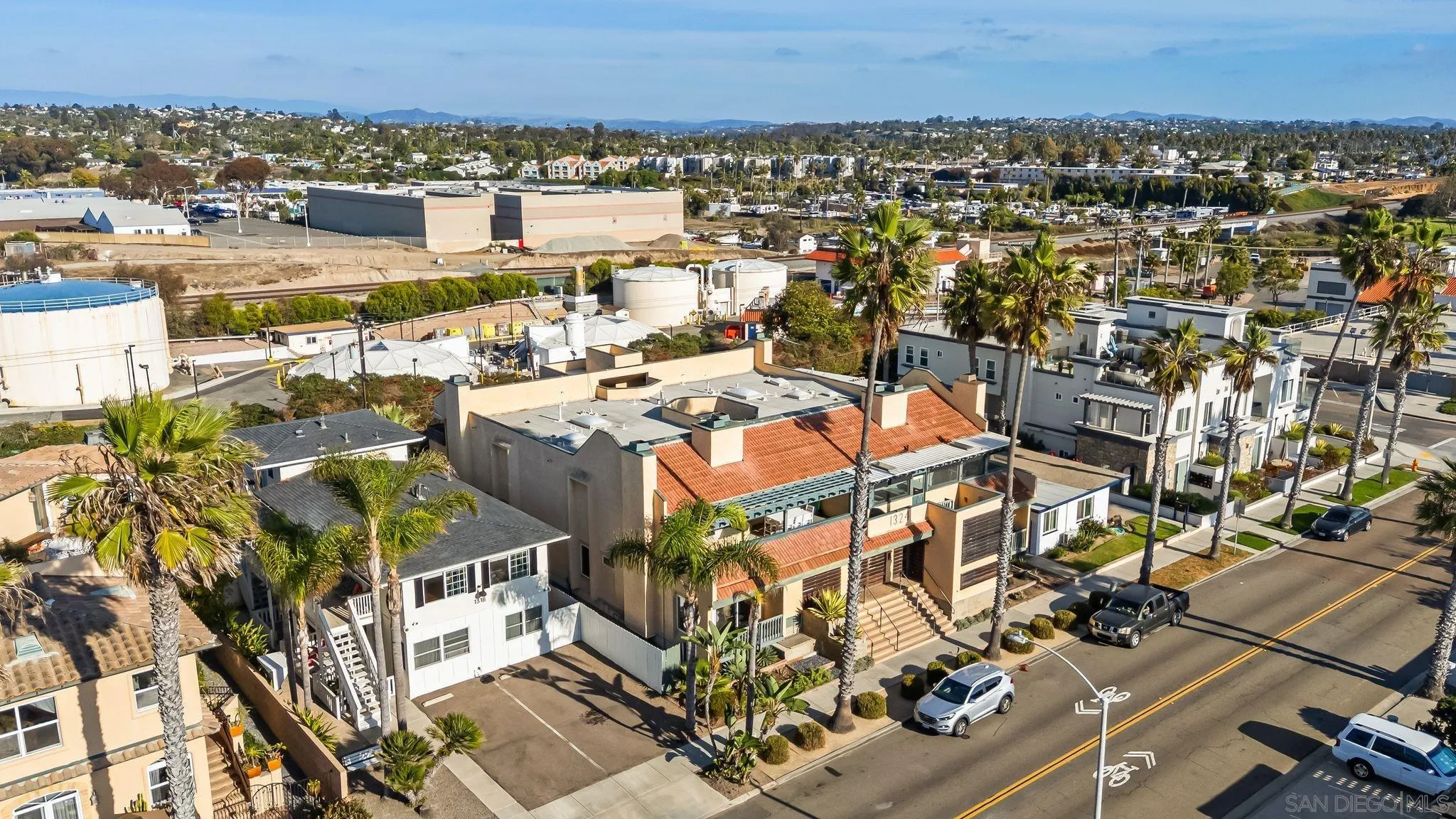 1324 S Pacific Unit 3