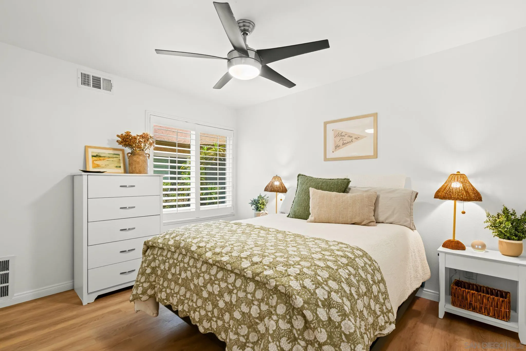 1324 S S Pacific St Unit 4