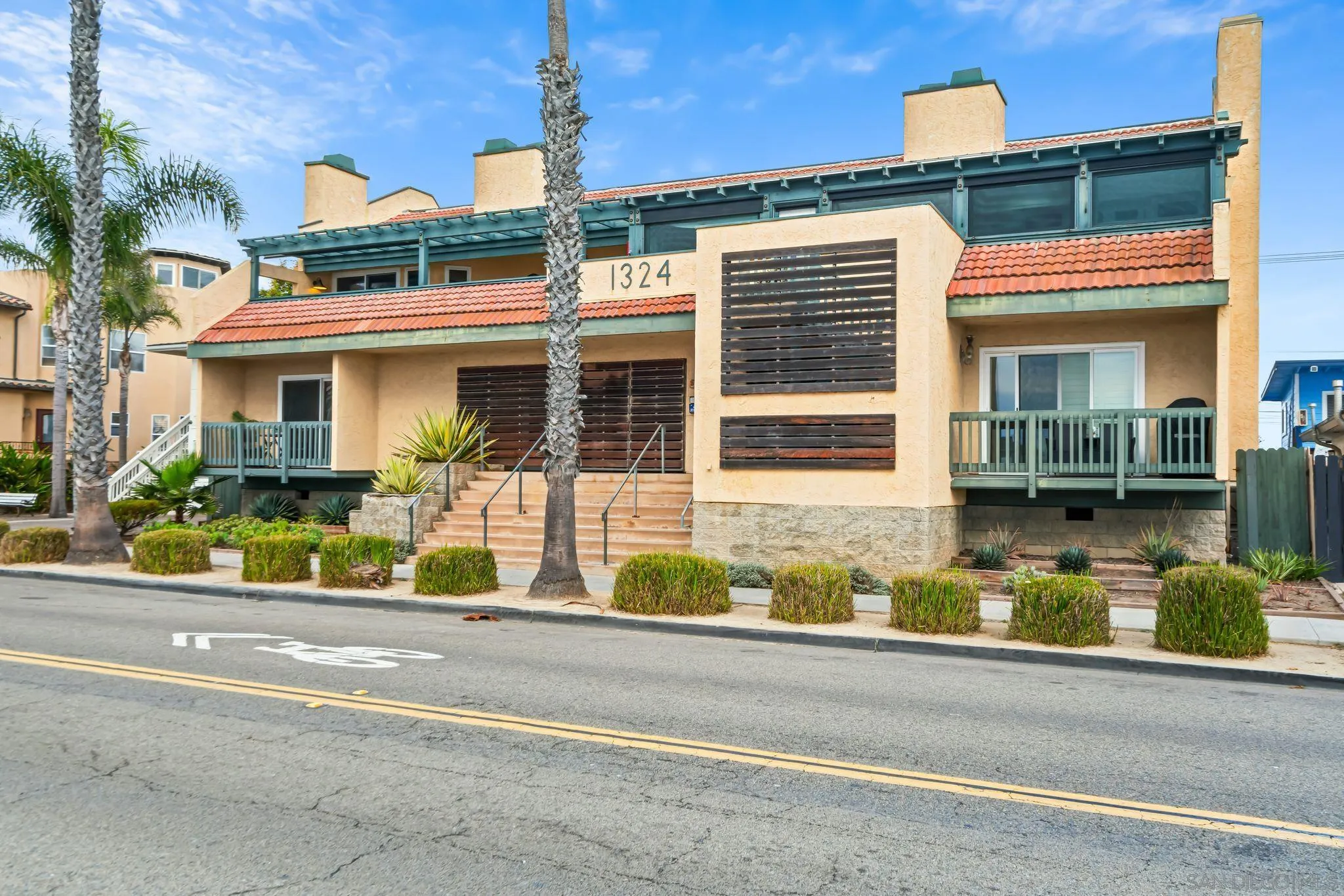 1324 S S Pacific St Unit 4