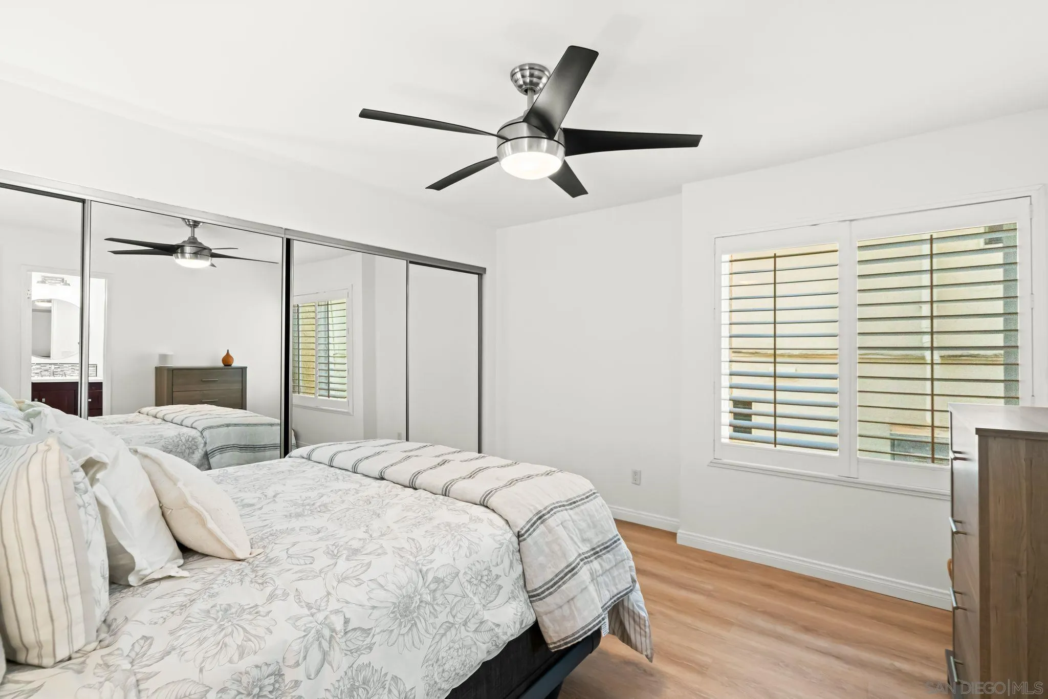 1324 S S Pacific St Unit 4