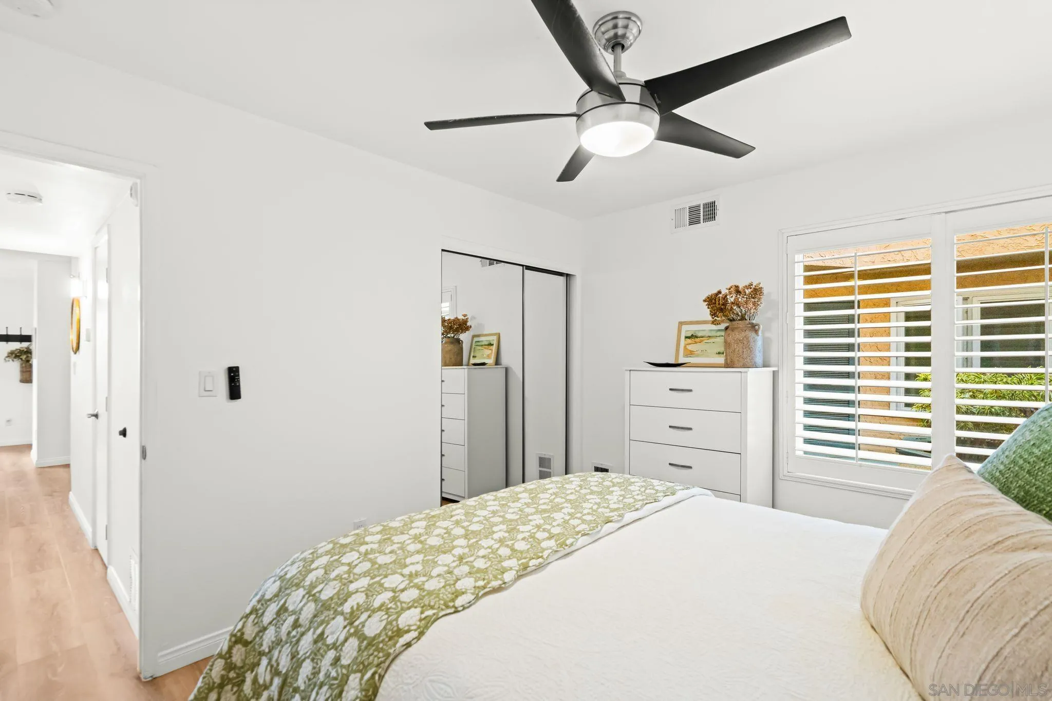 1324 S S Pacific St Unit 4