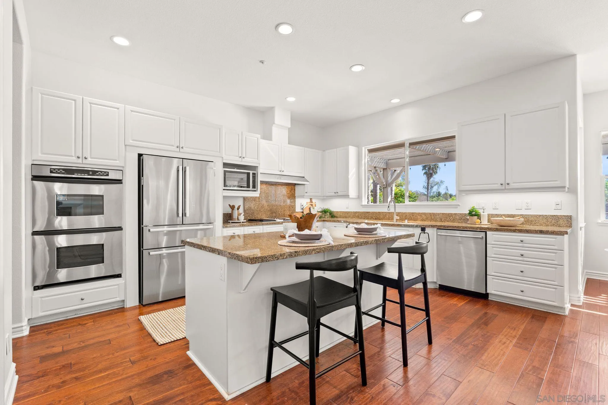 860 Calle Santa Cruz