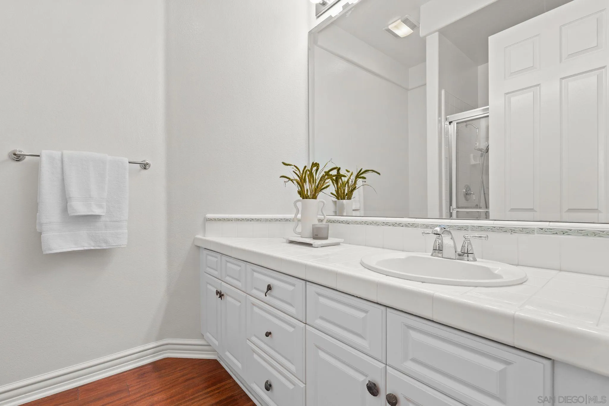 860 Calle Santa Cruz