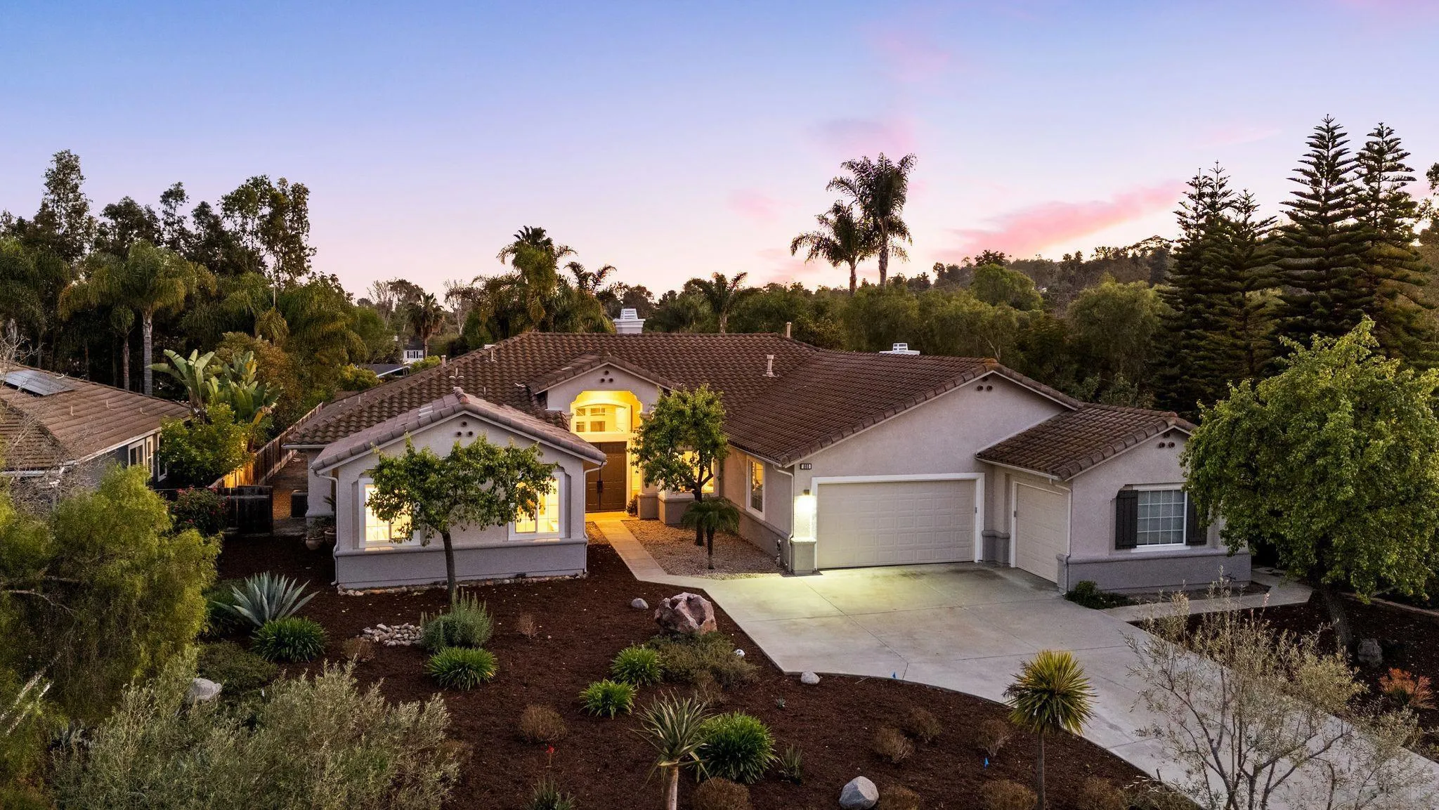 860 Calle Santa Cruz