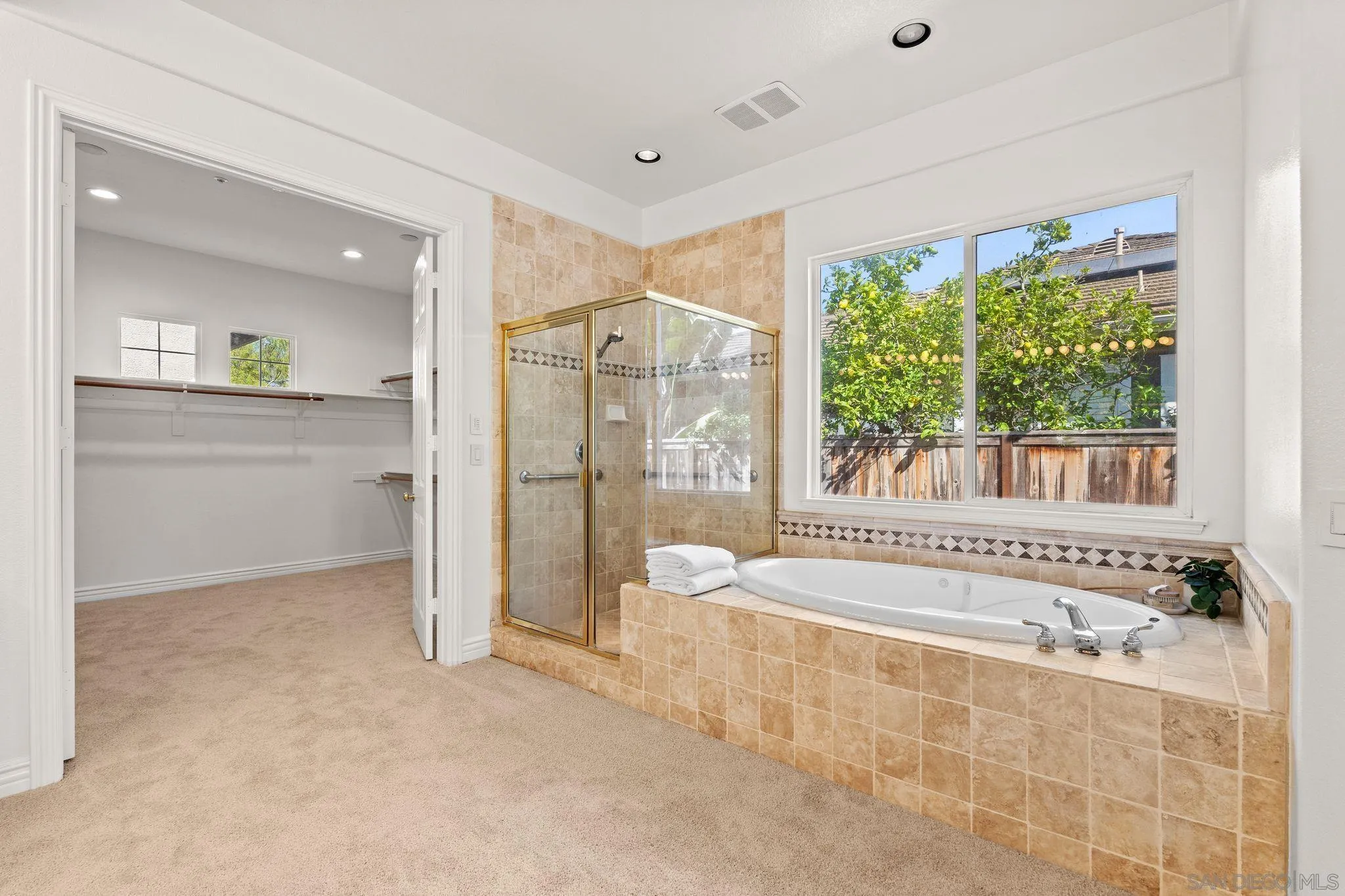 860 Calle Santa Cruz