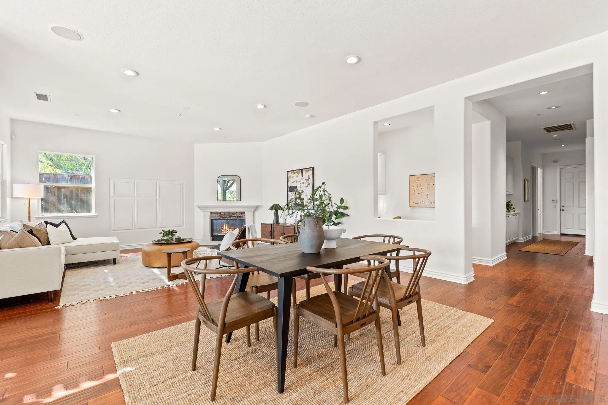 860 Calle Santa Cruz