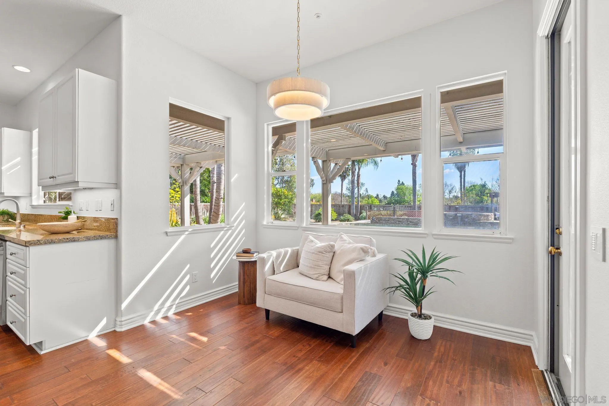 860 Calle Santa Cruz