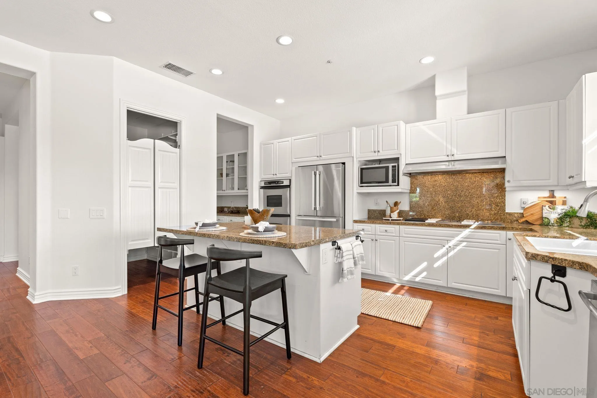 860 Calle Santa Cruz