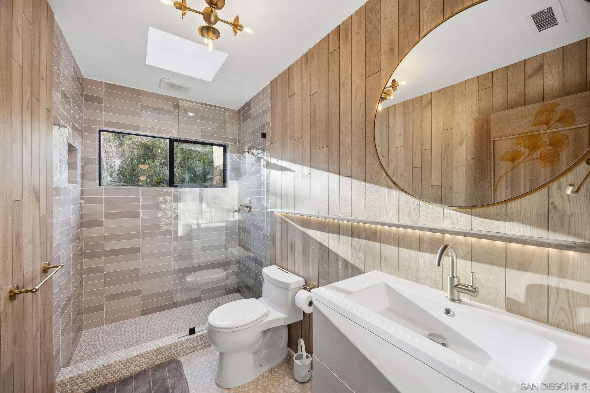 1010 Quail Creek