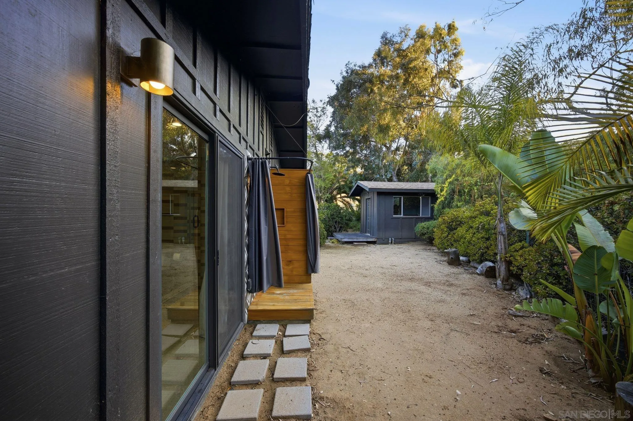 1010 Quail Creek