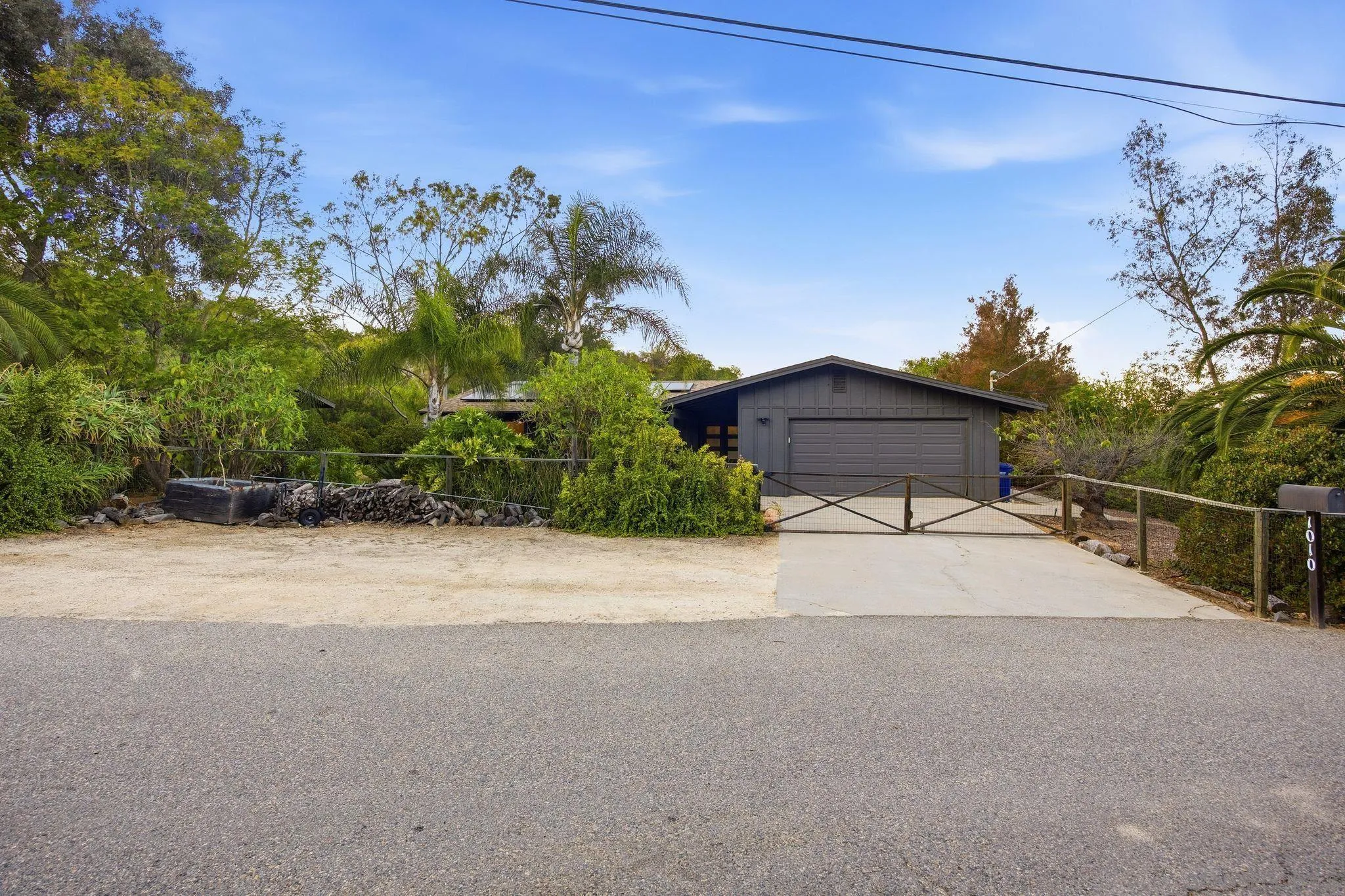 1010 Quail Creek