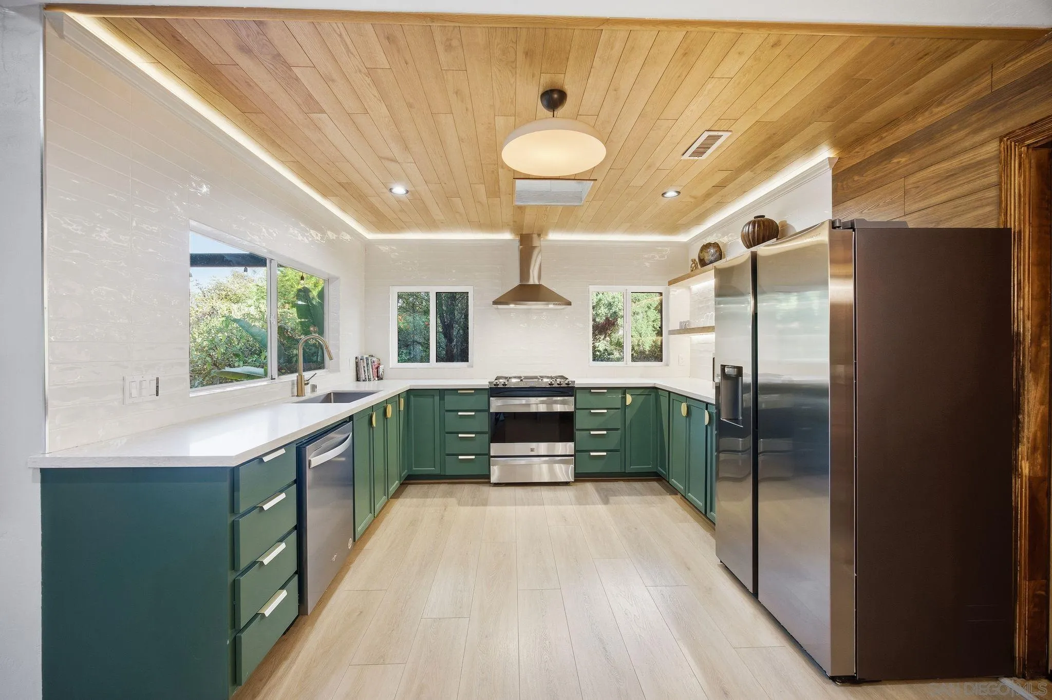 1010 Quail Creek