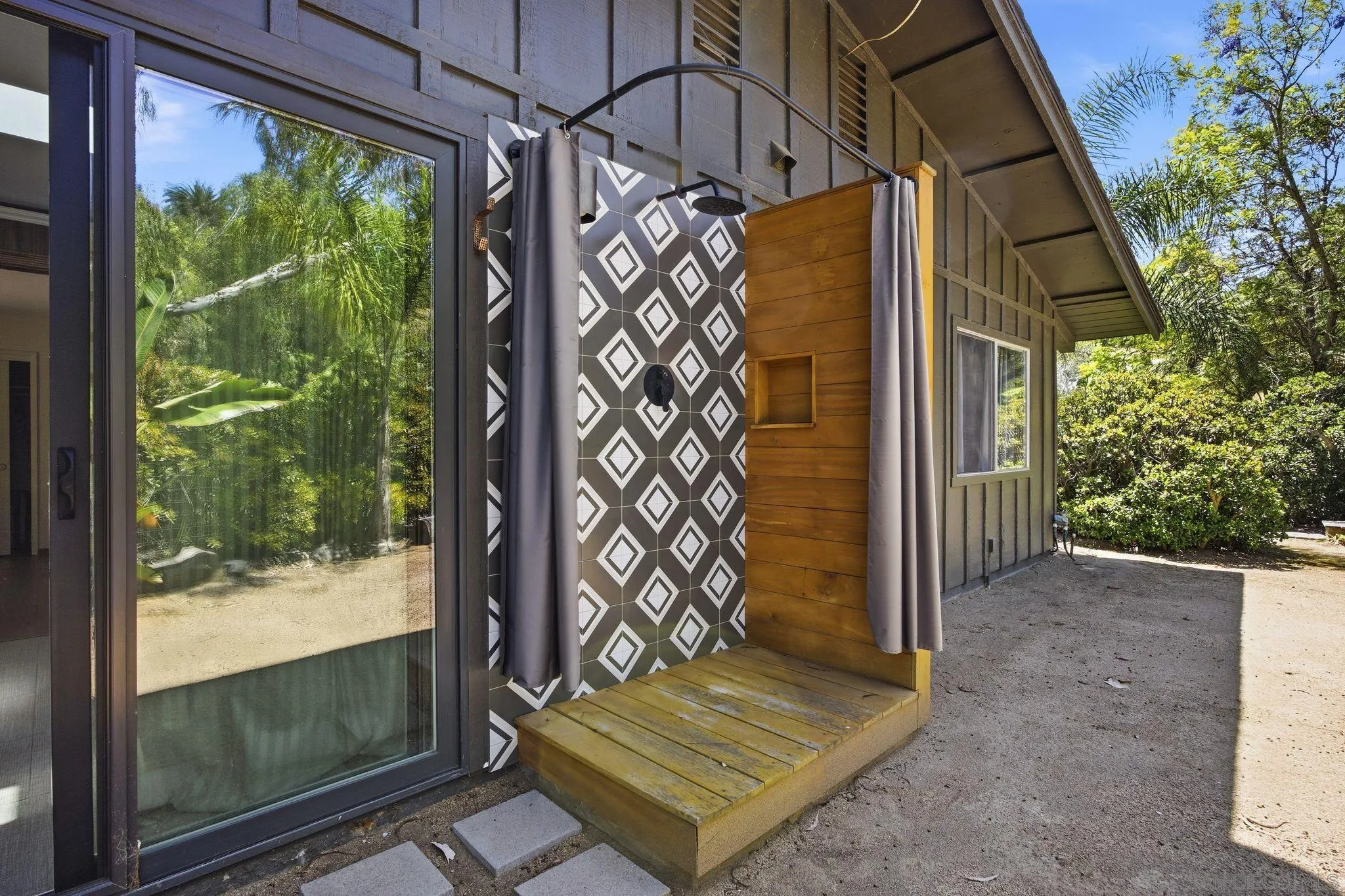 1010 Quail Creek