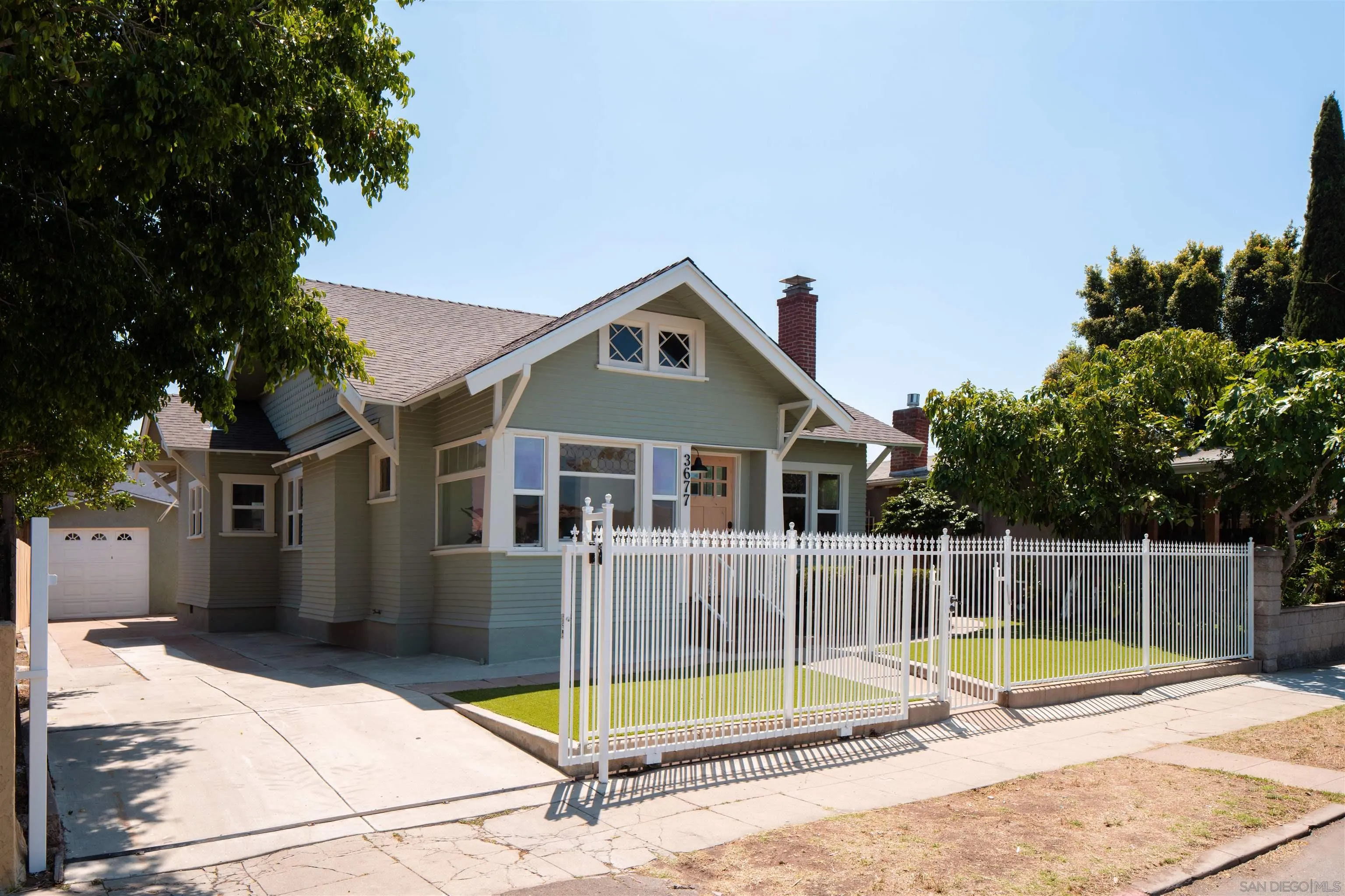 3677 Highland