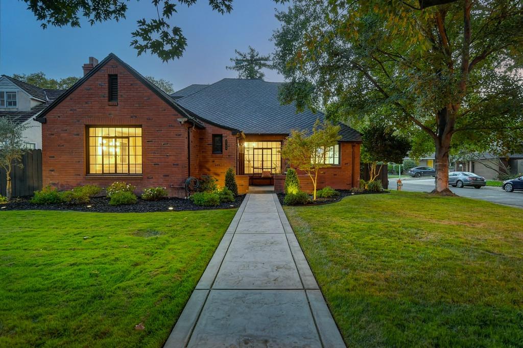 2768 Land Park Drive