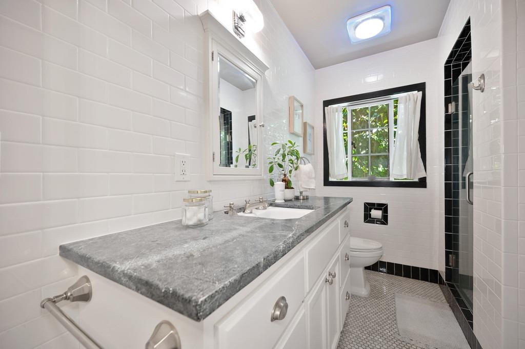 2768 Land Park Drive