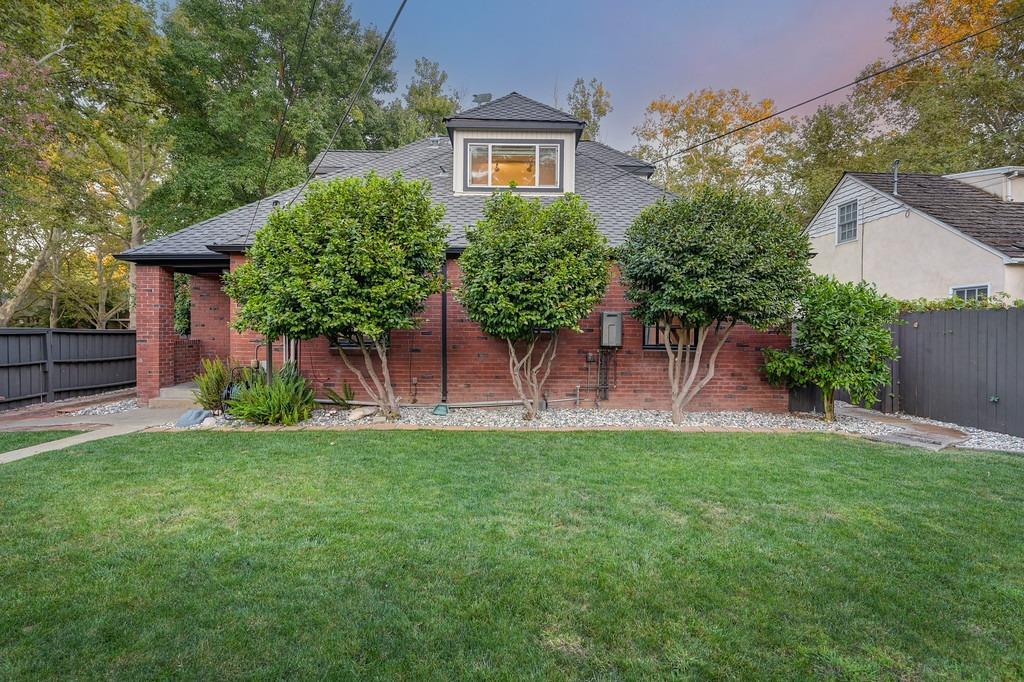 2768 Land Park Drive