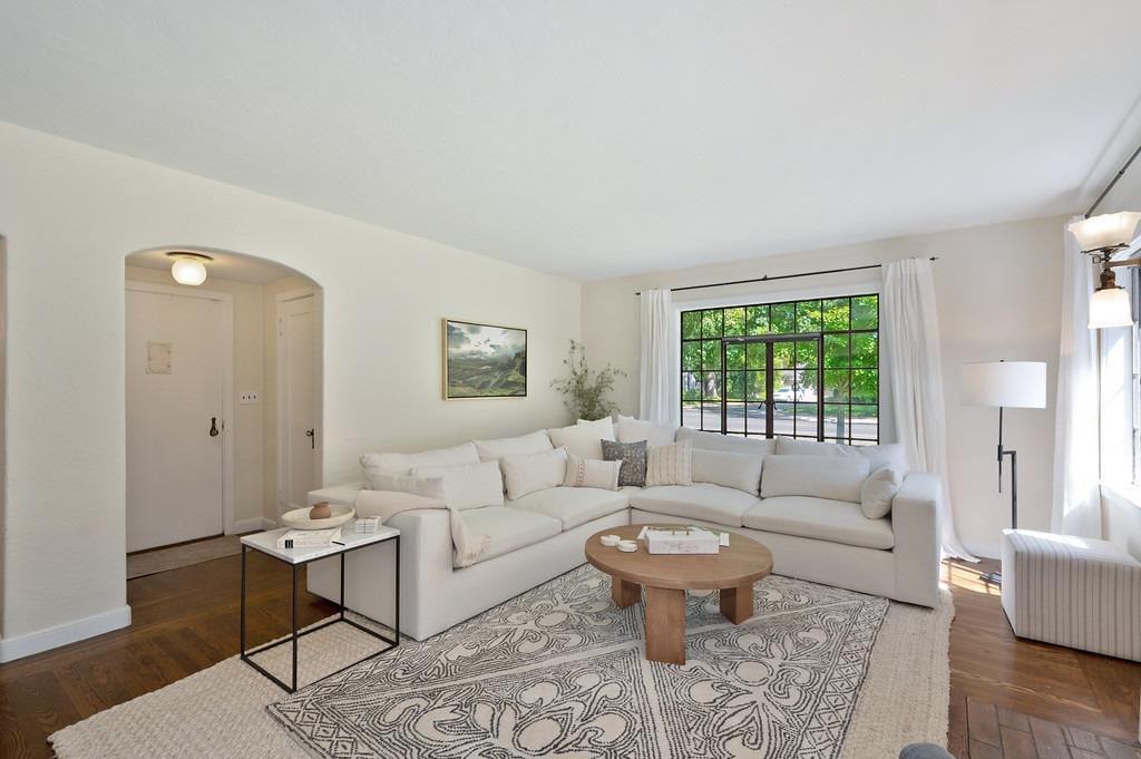 2768 Land Park Drive