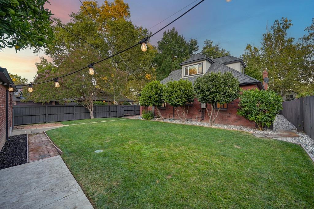 2768 Land Park Drive