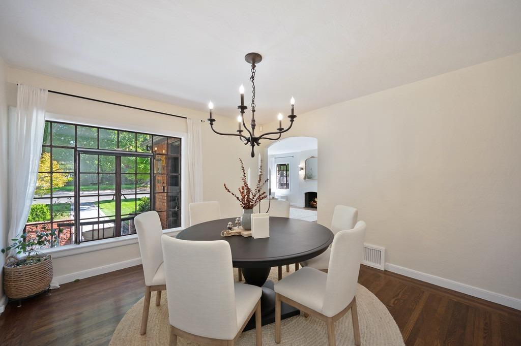 2768 Land Park Drive