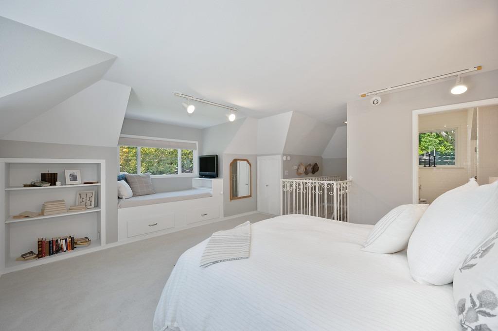 2768 Land Park Drive