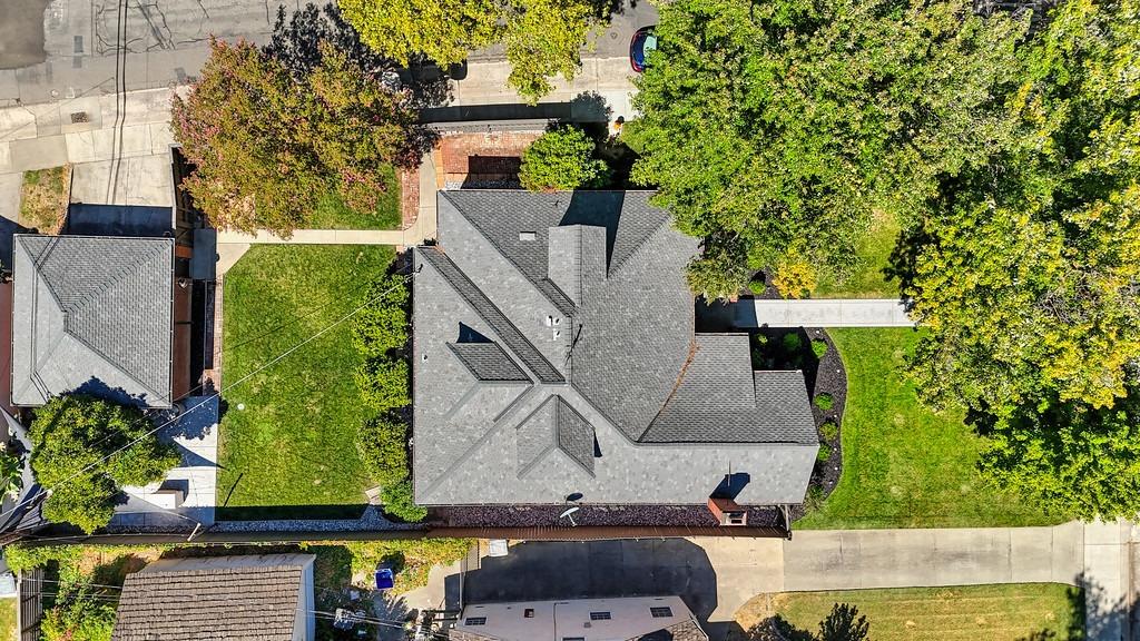 2768 Land Park Drive