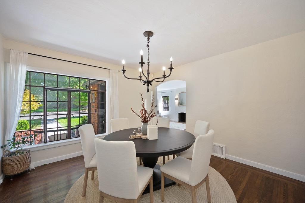 2768 Land Park Drive