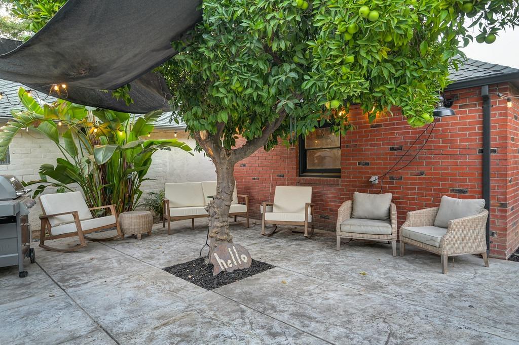 2768 Land Park Drive