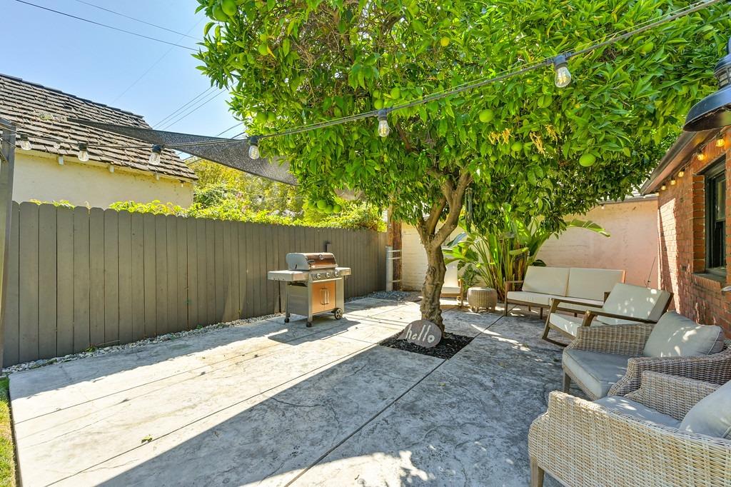 2768 Land Park Drive