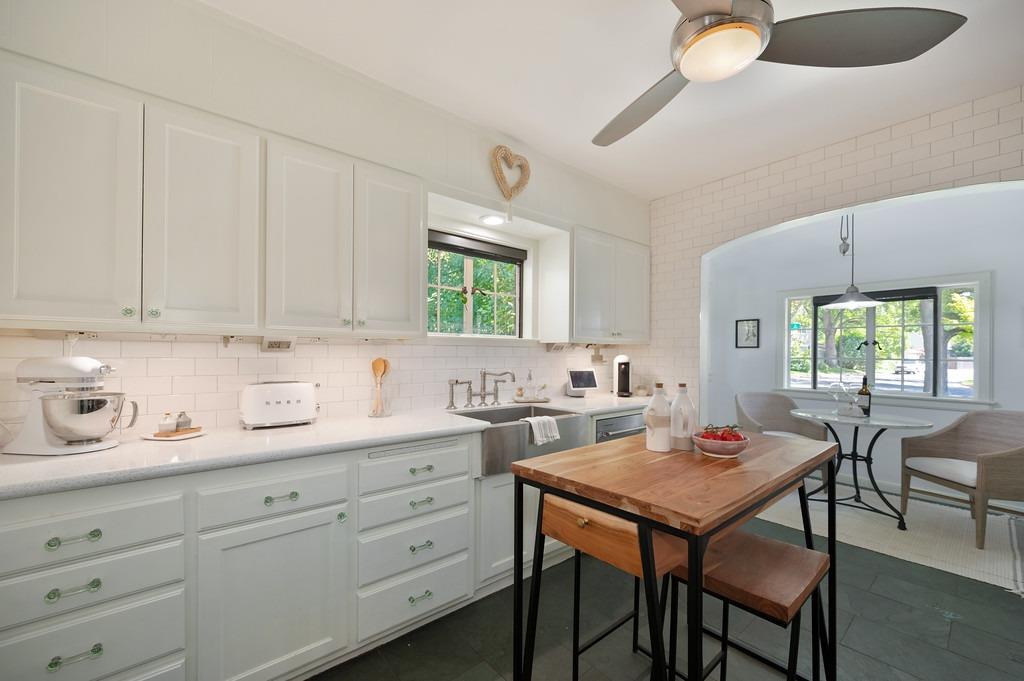 2768 Land Park Drive