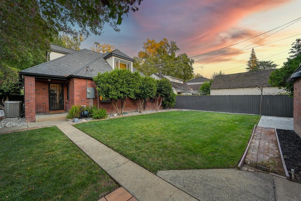 2768 Land Park Drive