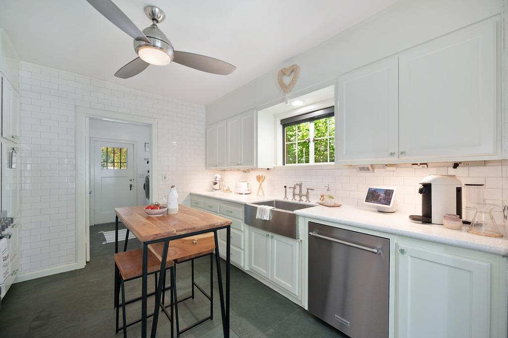 2768 Land Park Drive