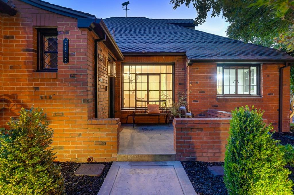 2768 Land Park Drive