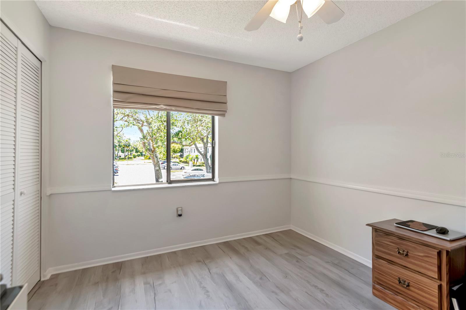 112 W CYPRESS CT