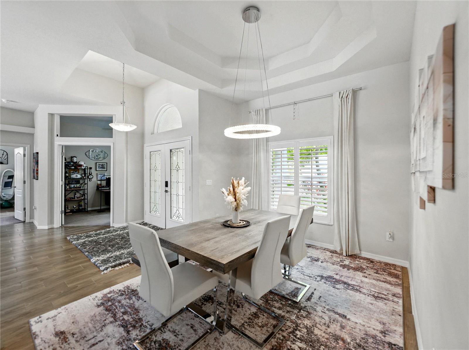 3909 VALRICO GROVE DR