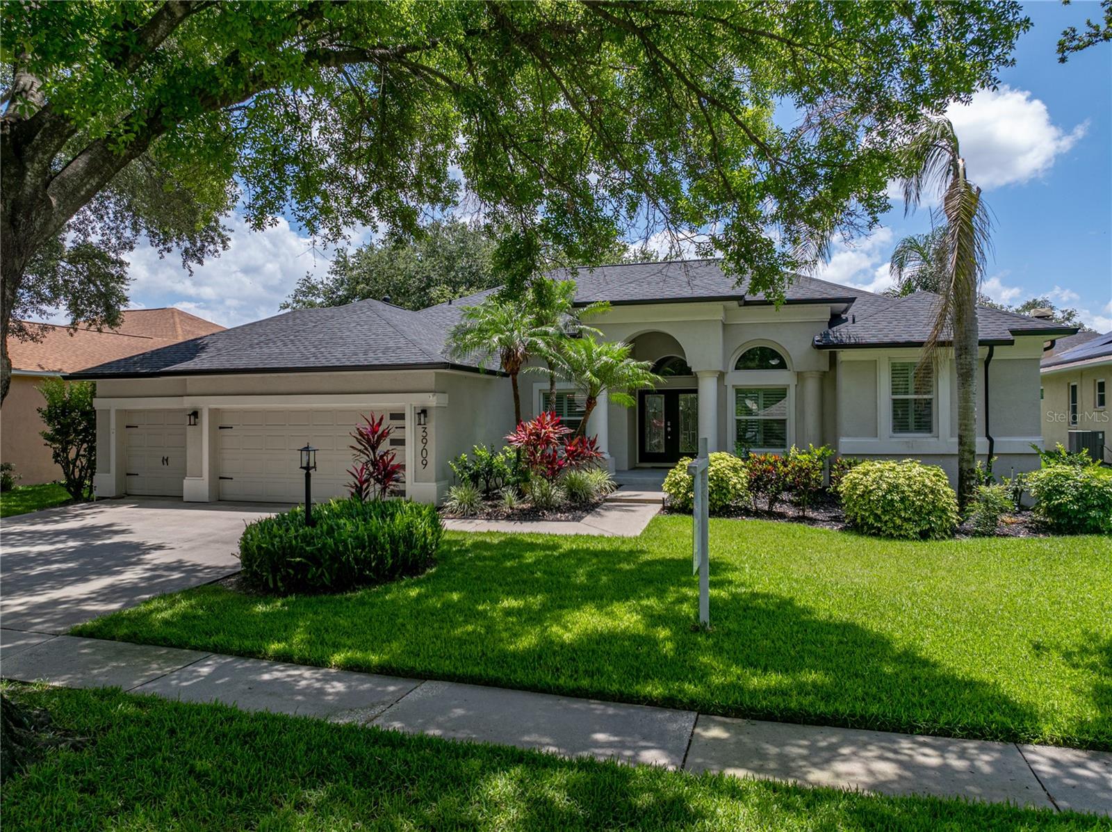 3909 VALRICO GROVE DR