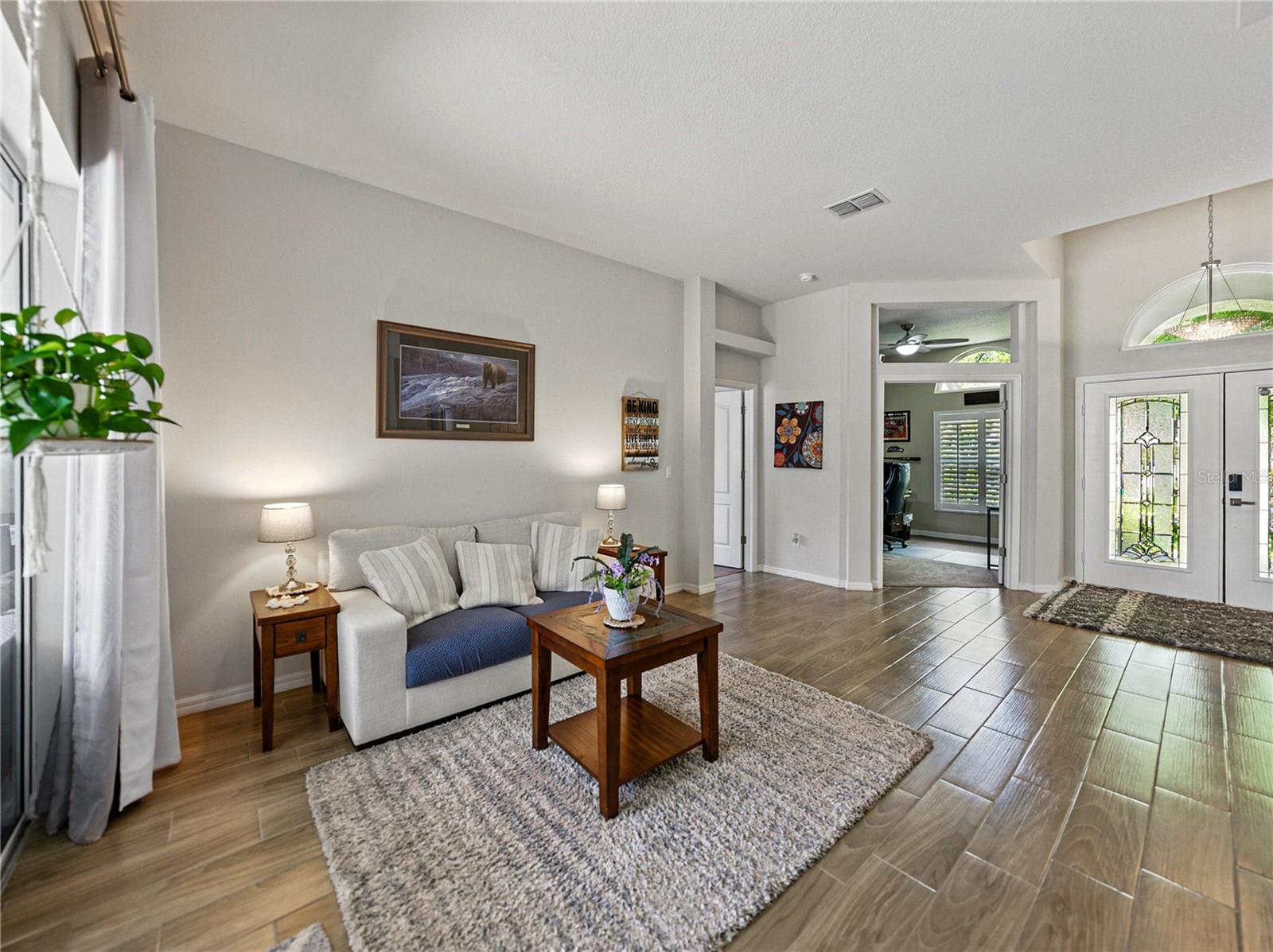 3909 VALRICO GROVE DR